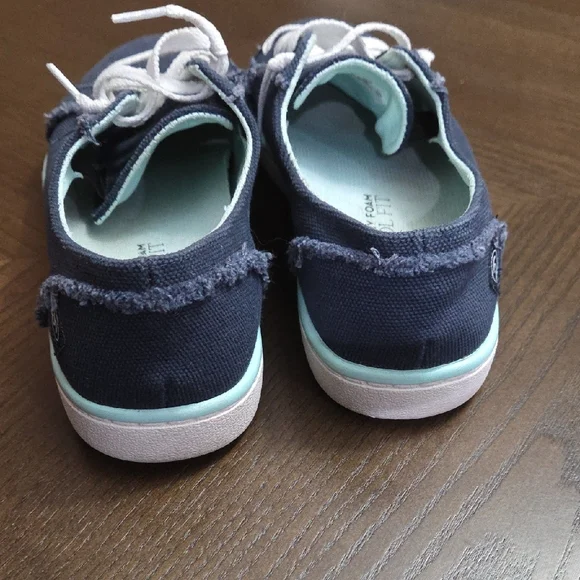 Dr. Scholl's Dark Blue Sneakers with White and Teal Accents - Picture 4 of 8